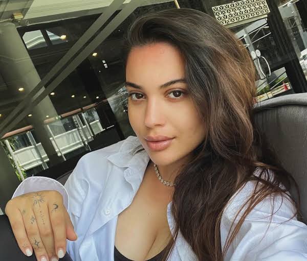 Betty Salam, despre pierderea mamei sale: „Am avut nevoie de ani până să-mi găsesc curajul să privesc acele imagini”