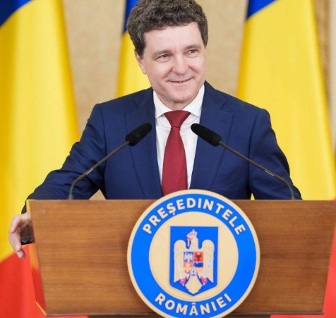 Cum le-a vorbit Nicușor Dan copiilor români din diaspora despre rolul său de președinte