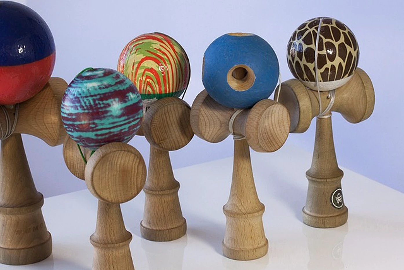 Kendama, interzisă în școlile din România. Psihologii și experții în educație se opun acestei decizii