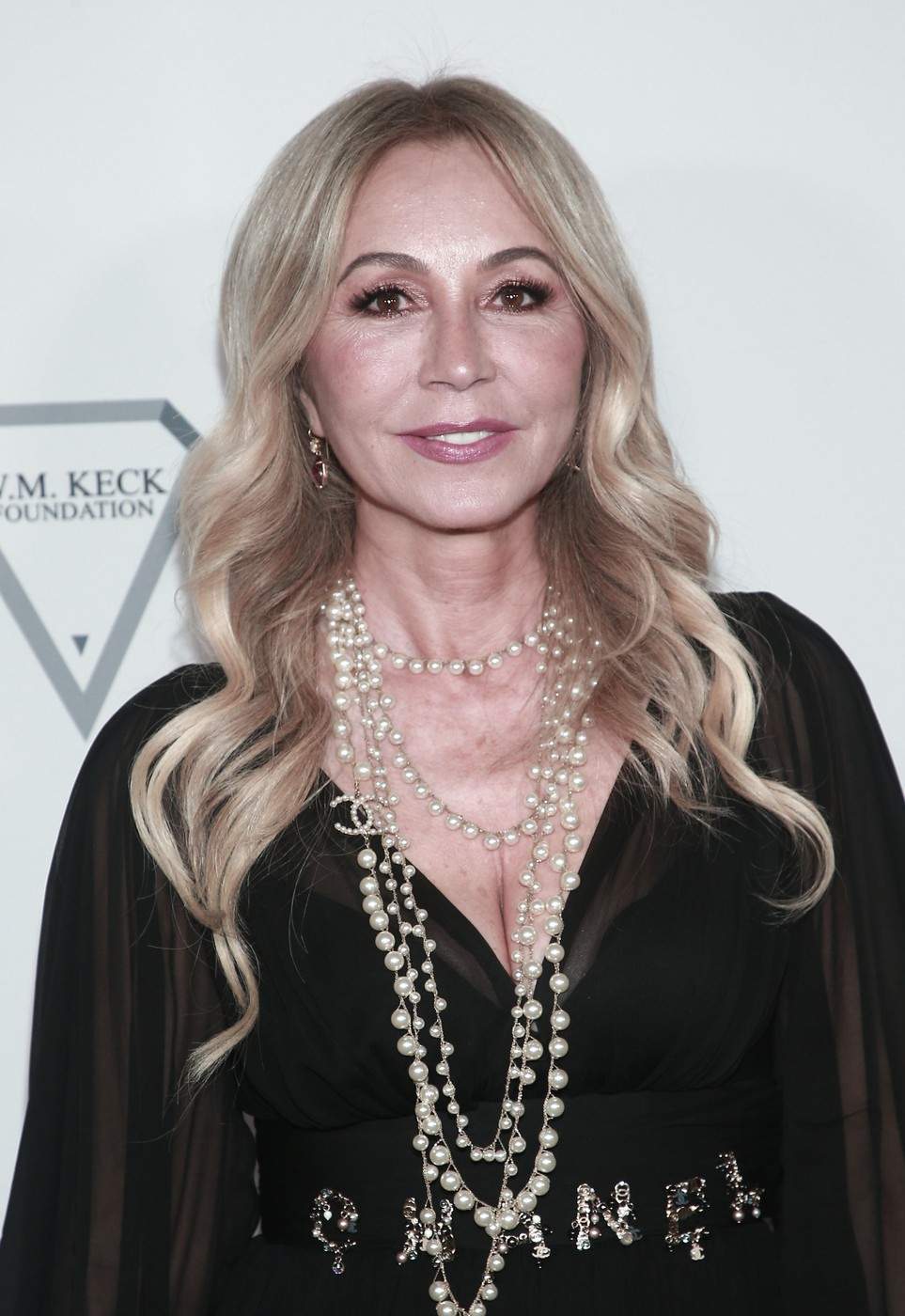 De la începuturi modeste la un imperiu global de frumusețe. Cum a reușit Anastasia Soare să devină „Regina sprâncenelor” și ce spune despre familia sa