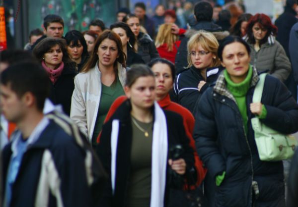 Țara care se pregătește să majoreze salariul minim în 2026. Un milion de români muncesc aici