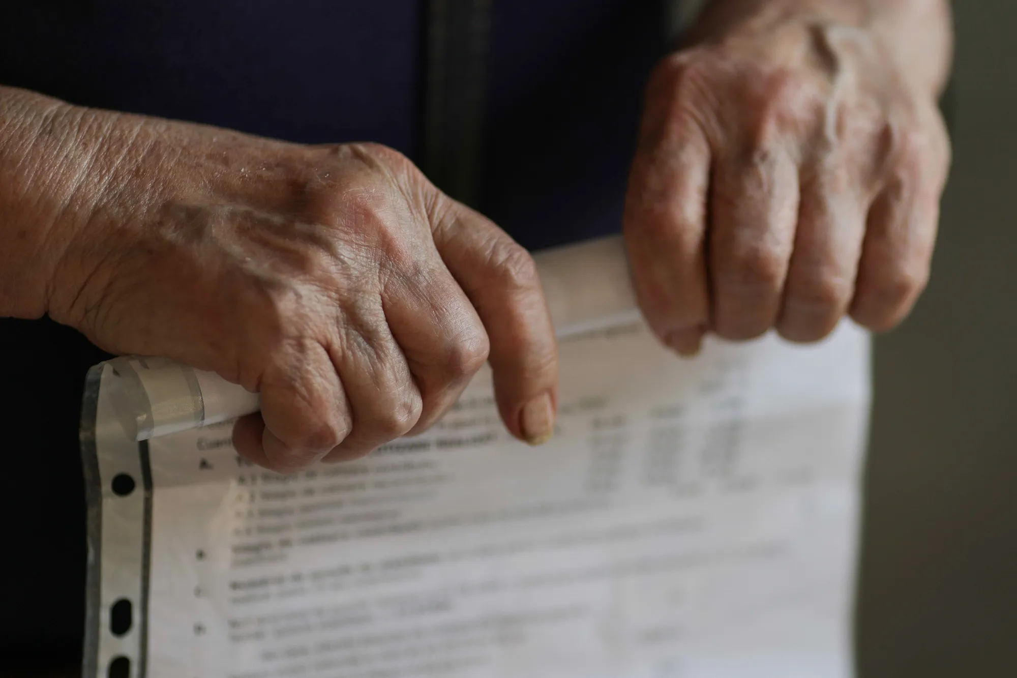Lovitură dură pentru pensionari la „mica recalculare”. Mulți au primit pensii majorate cu… zero lei! Revolta seniorilor după o viață întreagă de muncă