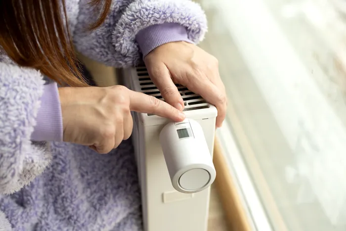 Când este momentul potrivit să oprești căldura iarna pentru a economisi energie. Sfaturi practice care te ajută să reduci semnificativ factura la încălzire