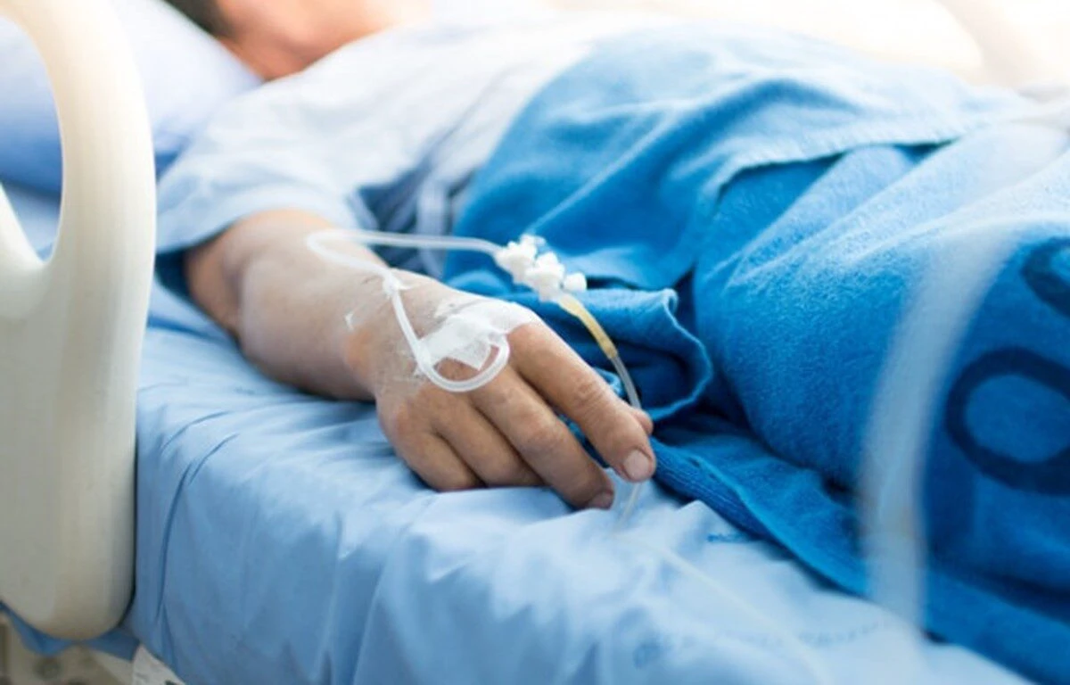 Un bărbat care avea șaptesprezece iubite a fost implicat într-un accident. Toate au ajuns simultan la spital!