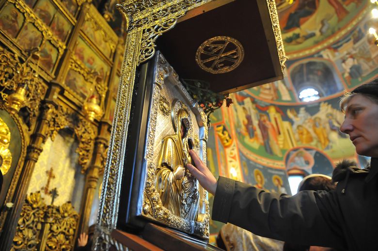 Calendar ortodox, 7 noiembrie. 33 de Sfinți Mucenici pomeniți în ajunul sărbătorii Sfinților Arhangheli Mihail și Gavriil. Rugăciunea tămăduitoare, făcătoare de minuni