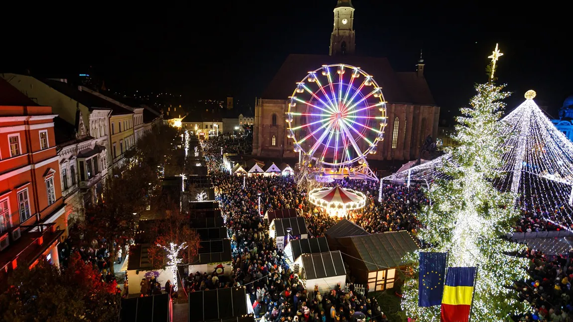 Prețurile la Târgul de Crăciun din Cluj-Napoca. Cât plătesc vizitatorii pentru vin fiert, ciocolată caldă și gogoși