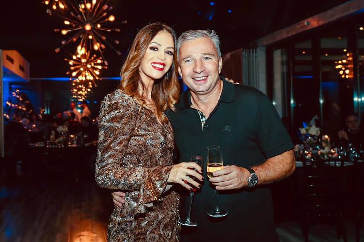 Cum își petrece soția lui Dan Petrescu timpul în Dubai, în timp ce antrenorul urmează chimioterapia. Și-a aniversat ziua fără prezența soțului