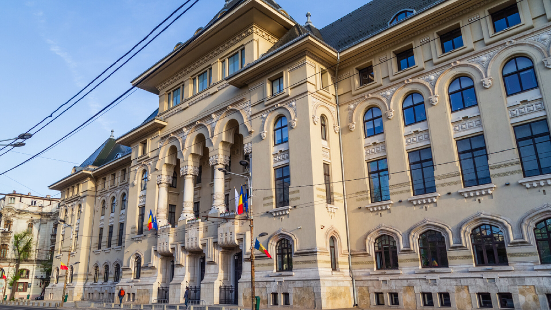 Taxă obligatorie pe masa autorităților din București. Decizia intră în consultare publică