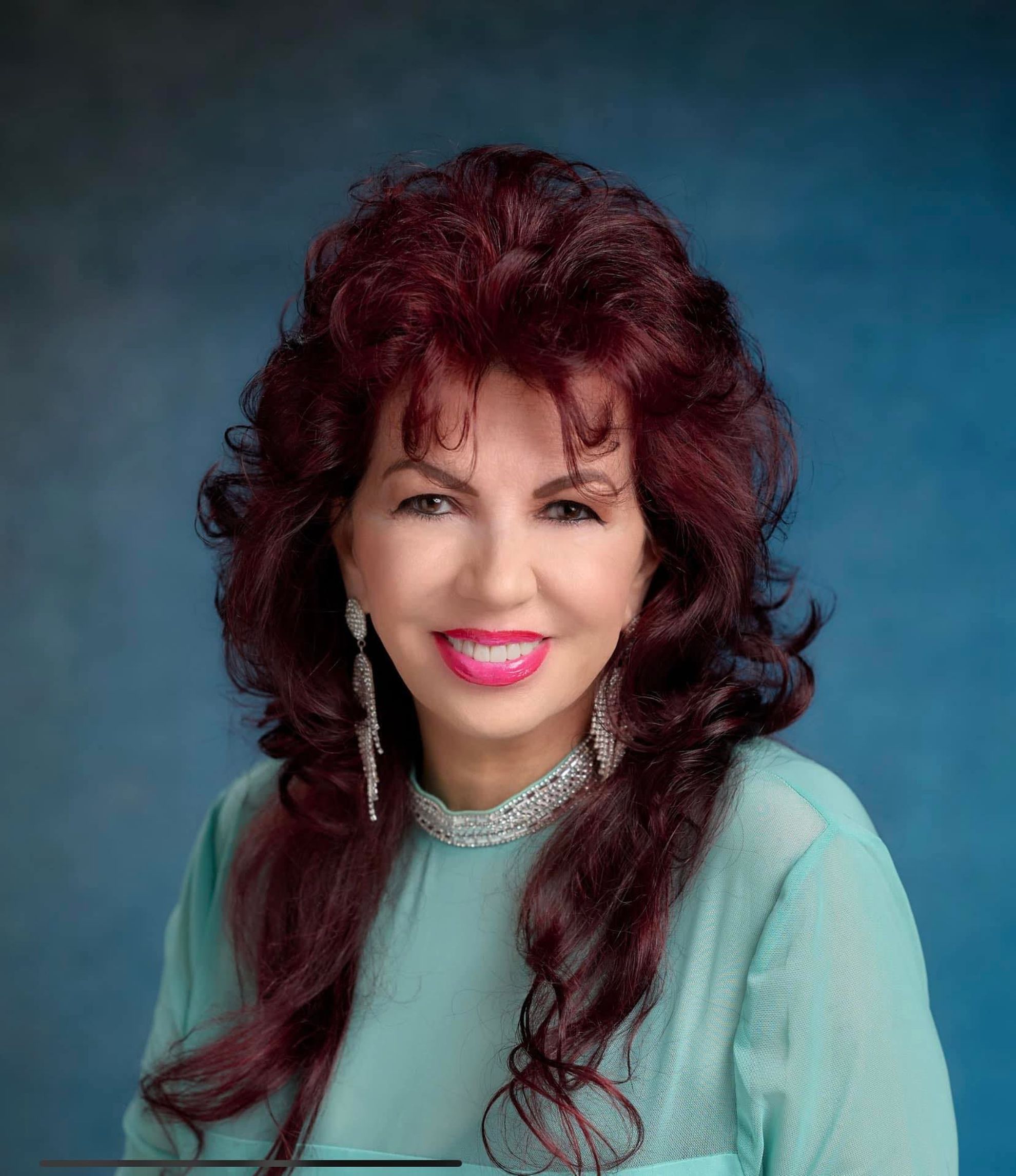 Carmen harra