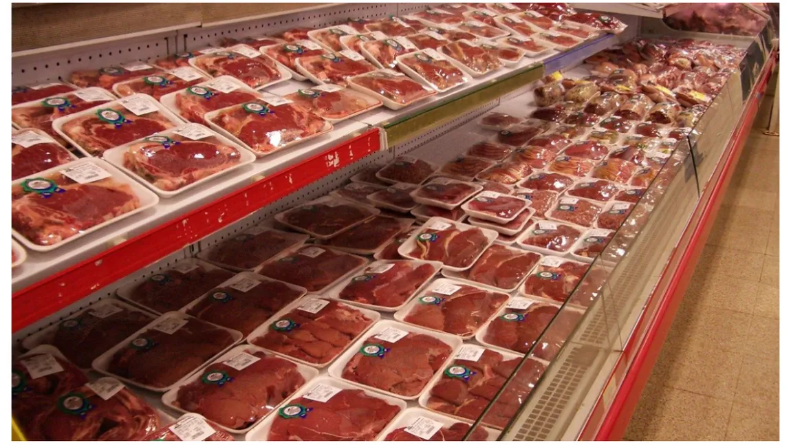 Prețul cărnii de porc în supermarket cu două săptămâni înainte de Crăciun