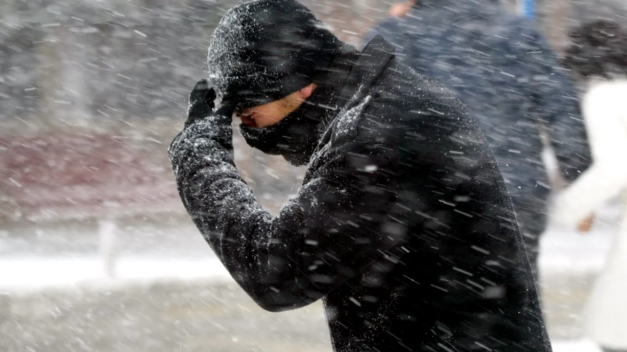 Un oraș din țară va fi acoperit de zăpadă începând de mâine, 12 decembrie. Meteorologii confirmă schimbarea bruscă a vremii