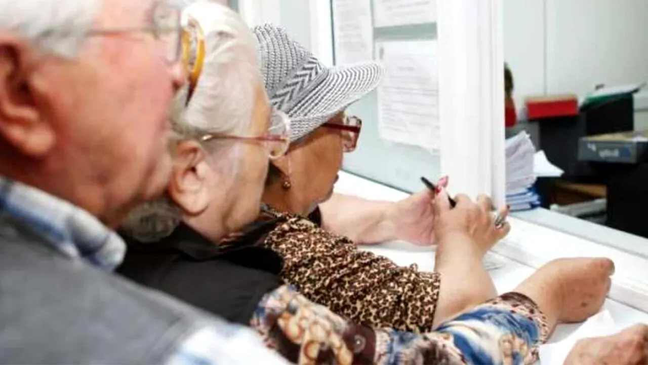 Ajutor financiar suplimentar pentru pensiile mici. Milioane de pensionari ar putea primi din nou sprijinul „one-off” promis de stat
