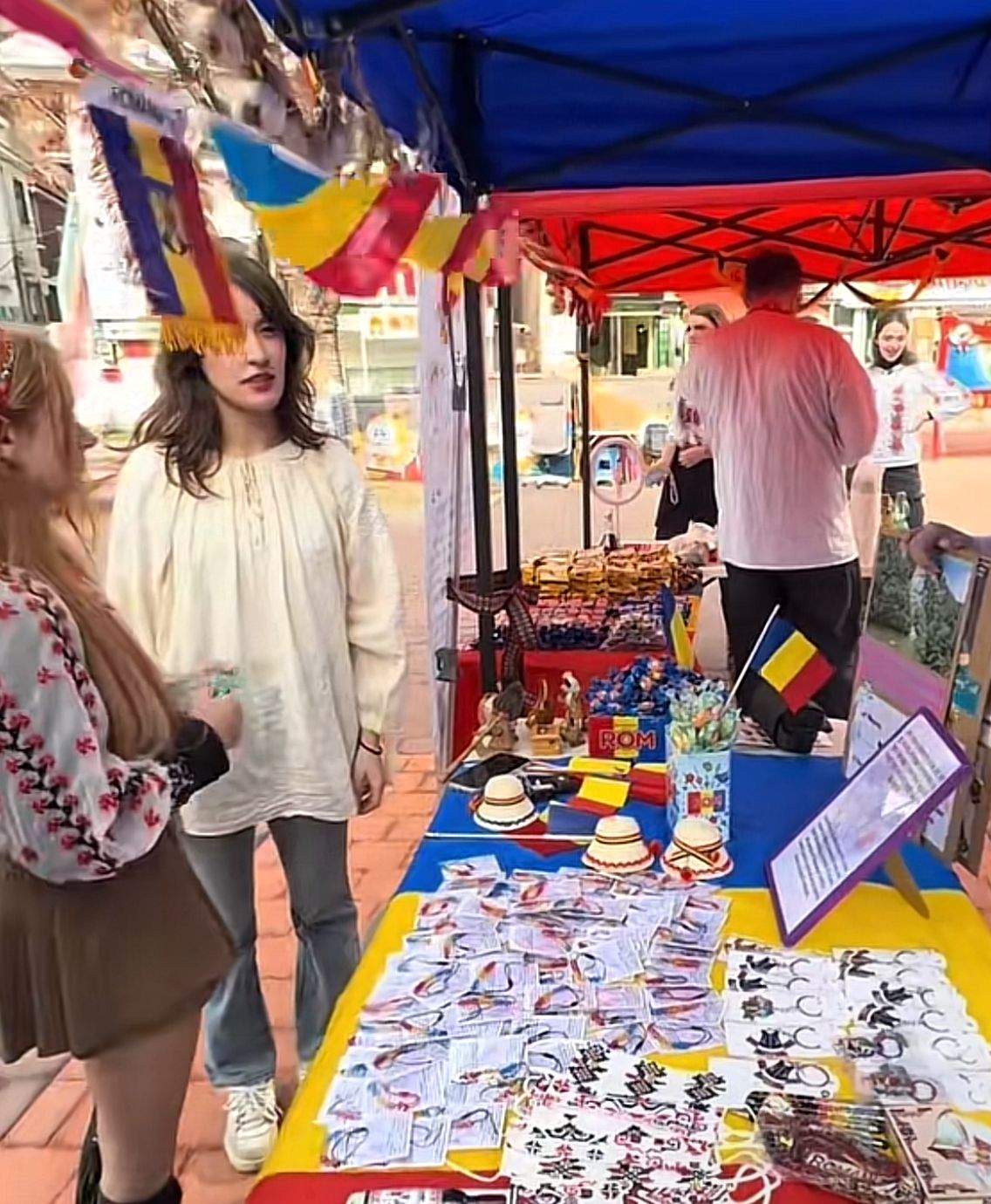 O româncă sărbătorește 1 Decembrie în Coreea de Sud. Ce mâncare tradițională a dus printre localnici și cum au reacționat aceștia
