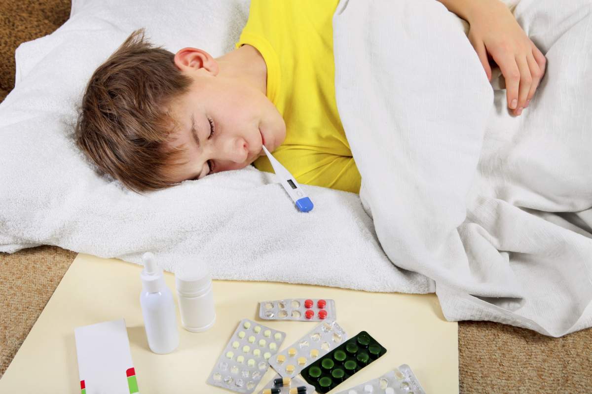 Atenție, părinți! Ce medicamente nu sunt sigure pentru copii în sezonul virozelor, potrivit medicilor