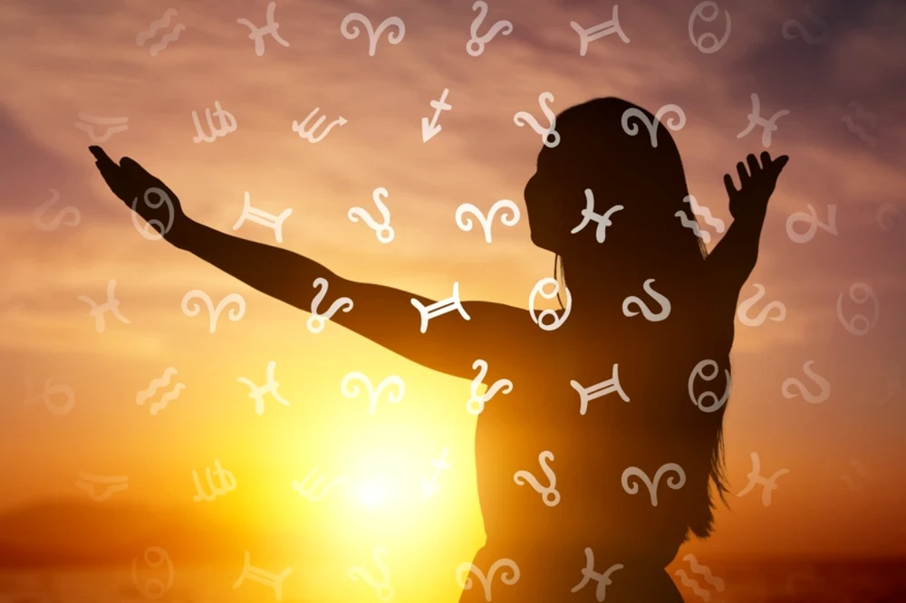 Două zodii puternic influențate de Luna Plină în Gemeni. Vor fi împinse să ia decizii neașteptate și vor primi o veste care le poate transforma radical viața