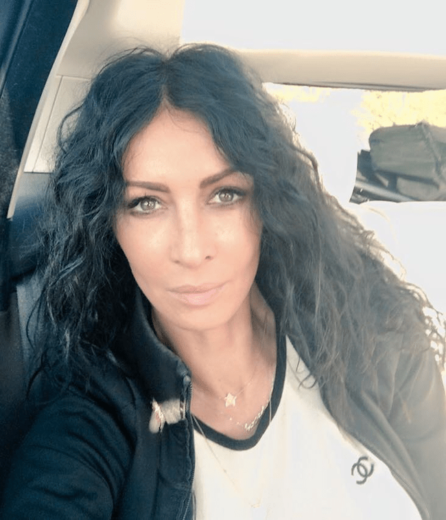 Cine a lipsit de la înmormântarea mamei Mihaelei Rădulescu. De ce nu a putut fi alături de vedetă în aceste momente dureroase