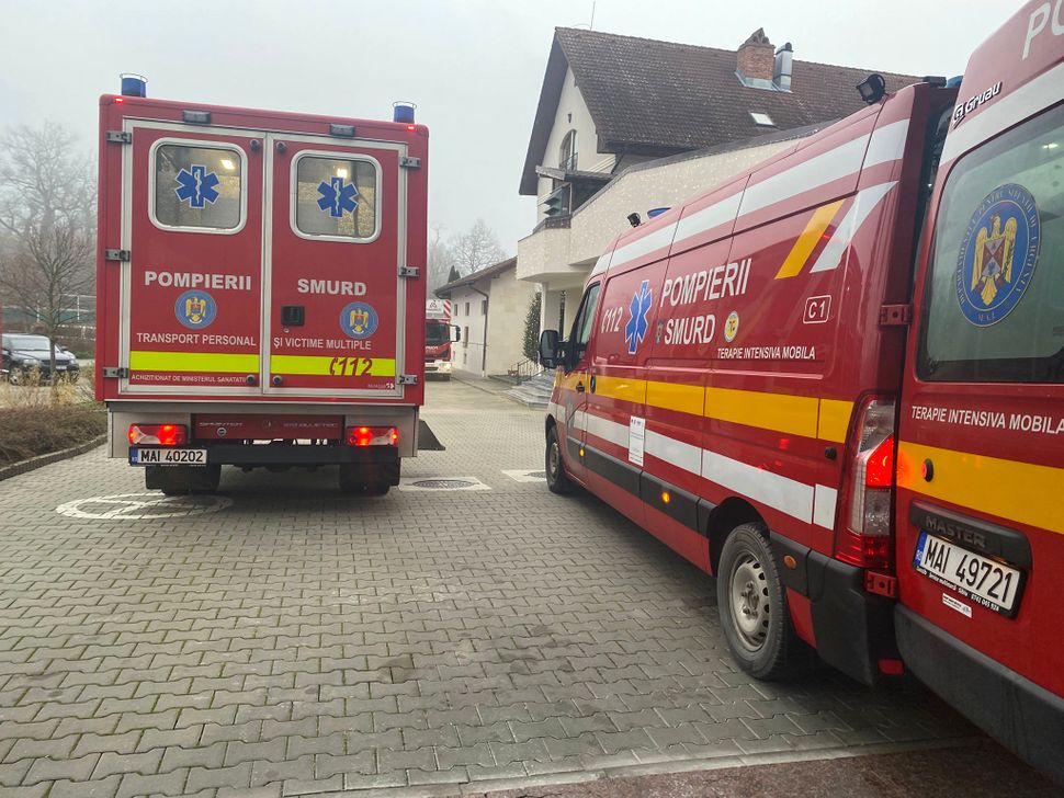 Incident grav într-un hotel din Sibiu! Tavanul piscinei interioare s-a prăbușit peste clienți, iar autoritățile au activat de urgență Planul Roșu
