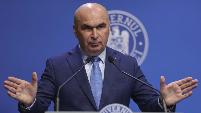 Ce „amendă” simbolică a primit ofițerul de presă care a bruscat jurnaliștii în Parlament ca să nu ajungă la premierul Bolojan