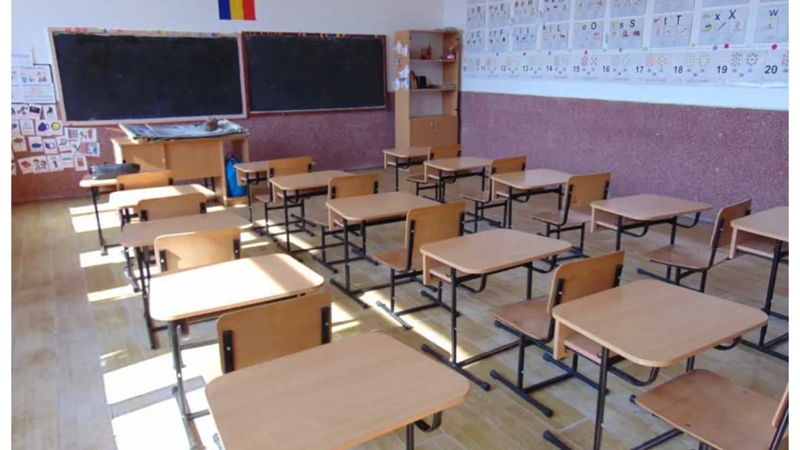 Școli închise joi și vineri! Ce elevi nu revin la cursuri pe 8 și 9 ianuarie
