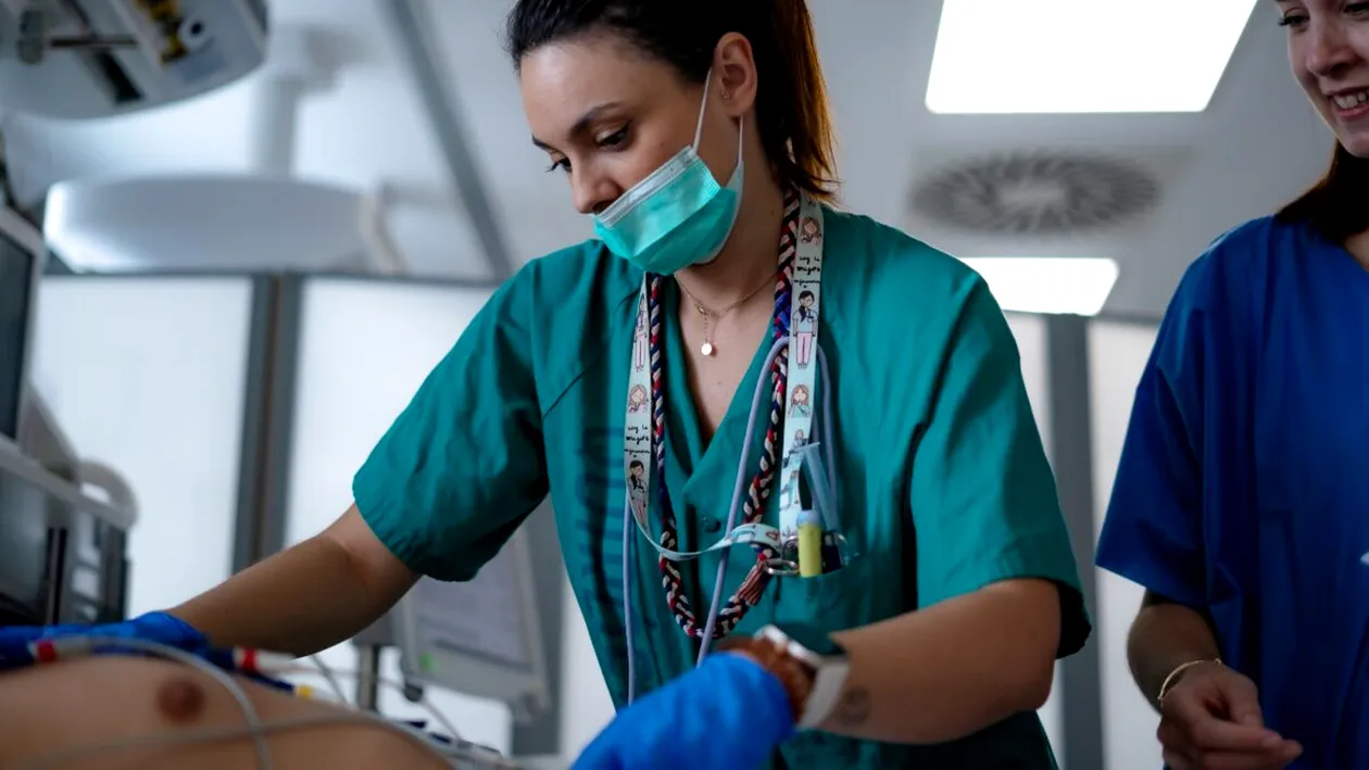 Cât câștigă o asistentă medicală în 2026. România versus restul Europei