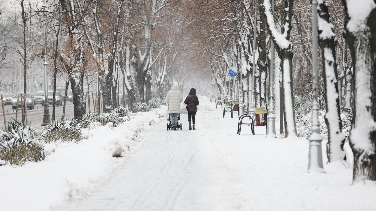 Luna mai aduce surprize de… iarnă! Orașele din România unde sunt prognozate până la șase zile cu ninsoare