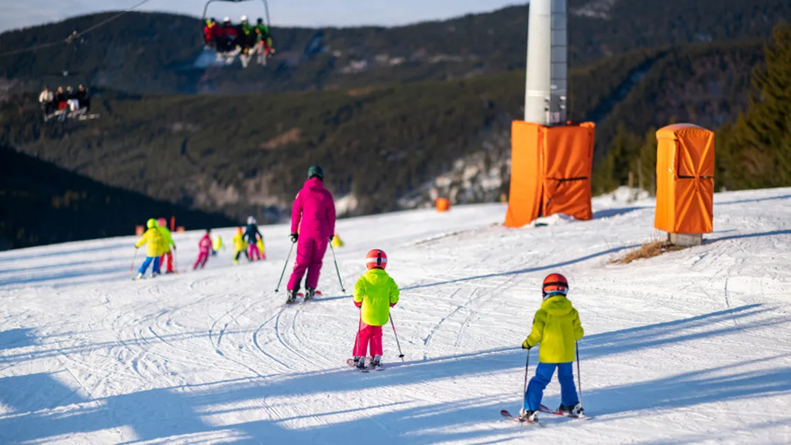 Când revin elevii la cursuri în ianuarie 2026. Structura completă a anului școlar și datele vacanței din februarie
