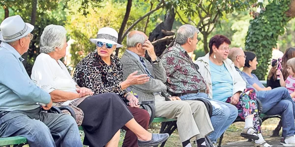 Aceștia sunt PENSIONARII care primesc MAJORĂRI conform noilor reguli