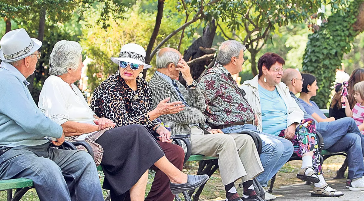 Pensionarii din anumite orașe ale României beneficiază de un supliment de 550 de lei la pensie. Cine sunt cei eligibili pentru acest ajutor financiar