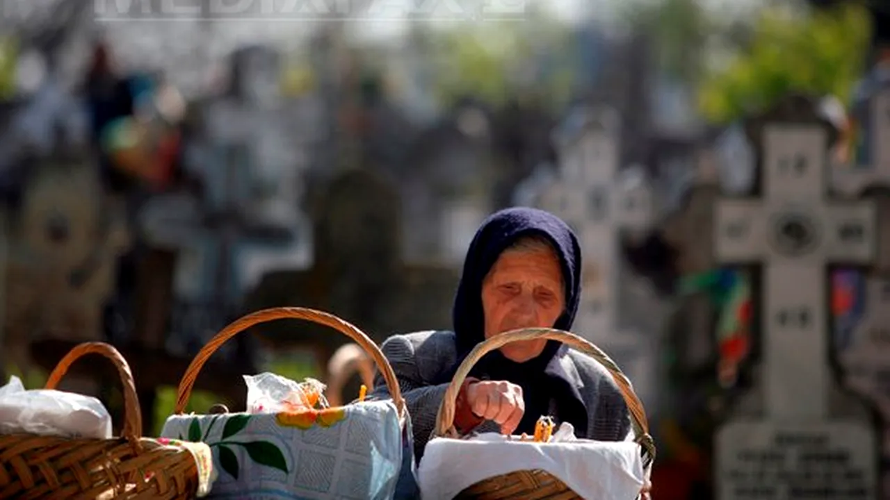 De pe culmile satului, direct în vatra comunității. Obiceiul care marchează Moșii de Iarnă și Lăsatul Secului