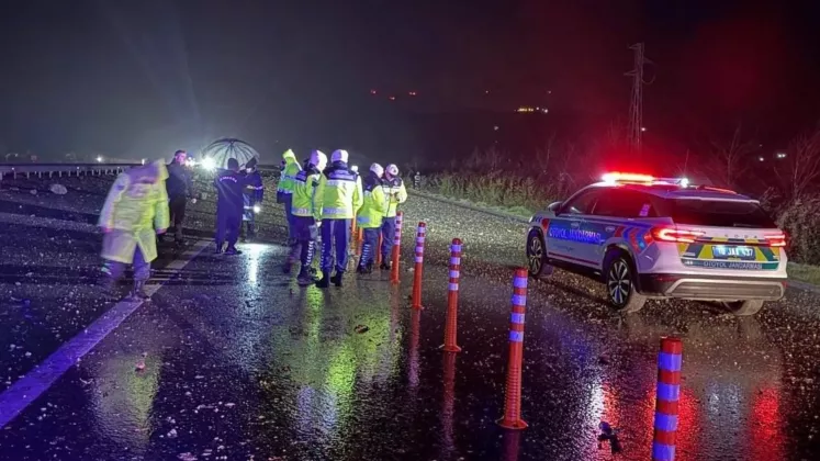 Un avion s-a prăbușit pe cea mai mare autostradă! TRAGEDIE FĂRĂ PRECEDENT sub privirile martorilor. Detalii despre victime