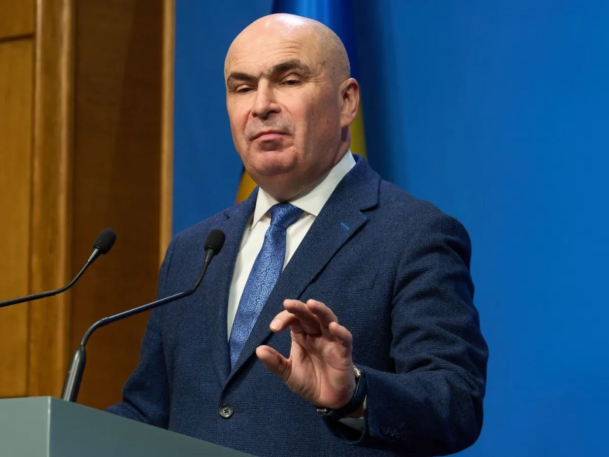 Au început reducerile salariale în sectorul bugetar! Reforma promovată de Ilie Bolojan afectează primele venituri