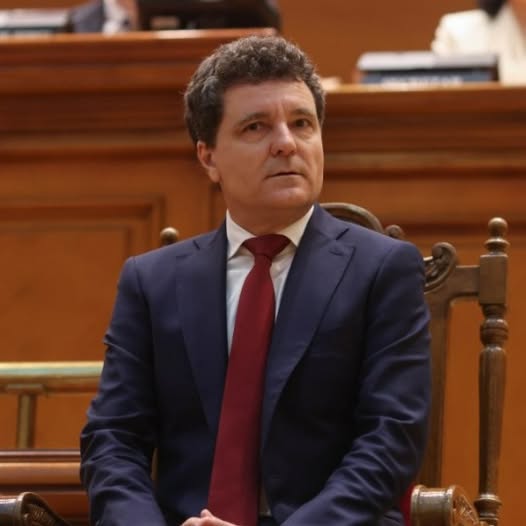 A fost PROMULGATĂ legea! Românii nu vor mai plăti…