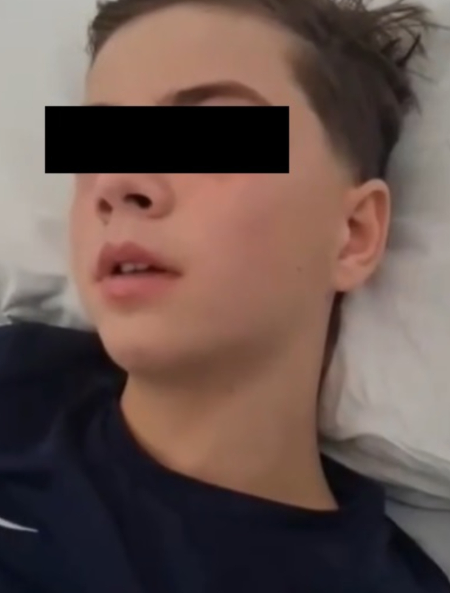 MĂRTURIA TULBURĂTOARE a copilului care s-a trezit din comă. Afirmă că L-a văzut pe Dumnezeu: „Mi-a spus că, dacă vă rugați pentru mine în fiecare zi, mă mai lasă pe pământ…”