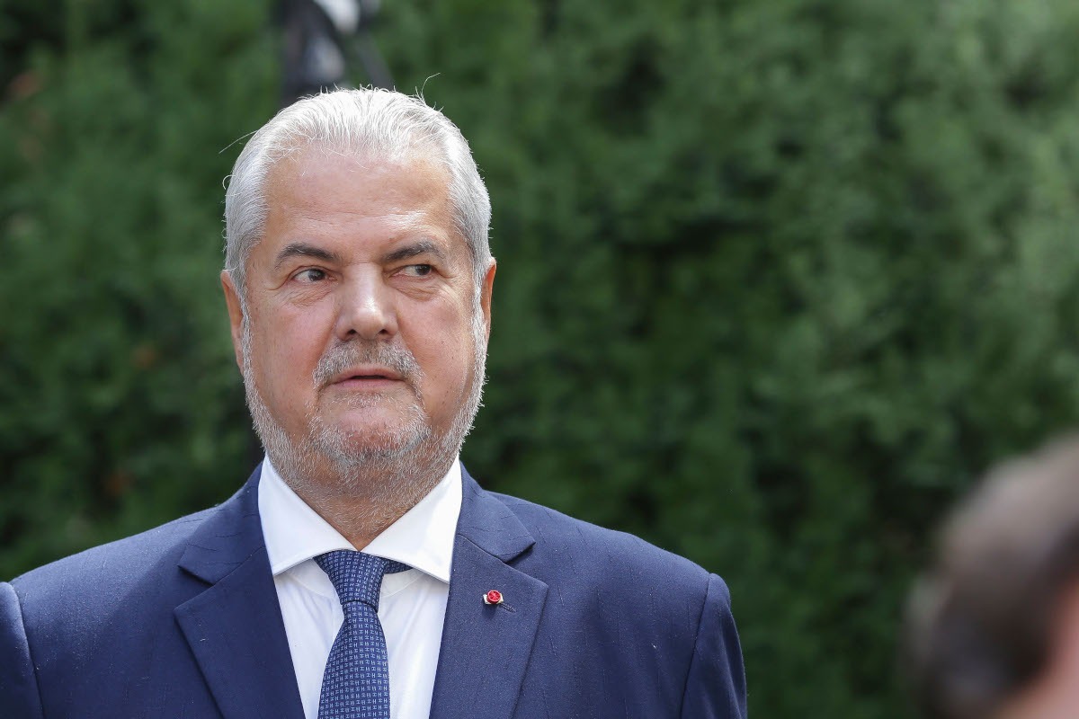 Adrian Năstase, propunere controversată! Brașovul, redenumit „Donald Trump” pentru relații mai bune cu SUA
