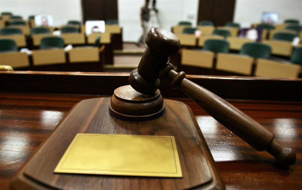 Un băiat de 10 ani și-a dat în judecată tatăl după ce i-a furat toate economiile pentru…