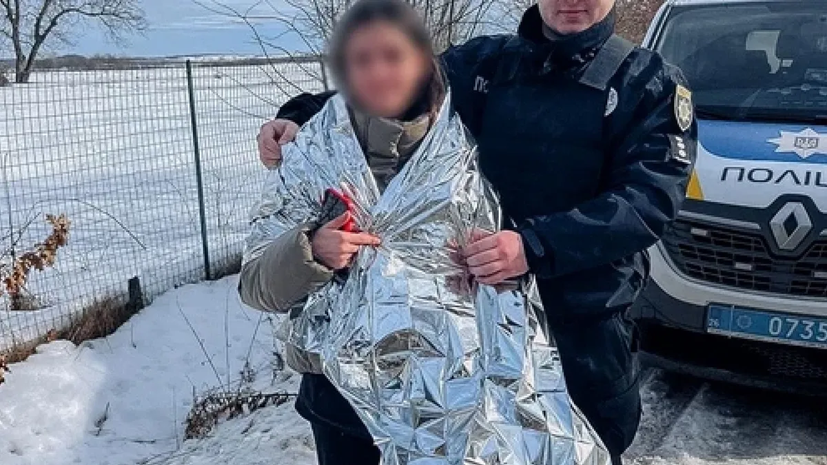 Răpire în plină zi! O fată de 13 ani a fost urcată într-un autoturism și ținută captivă într-o casă