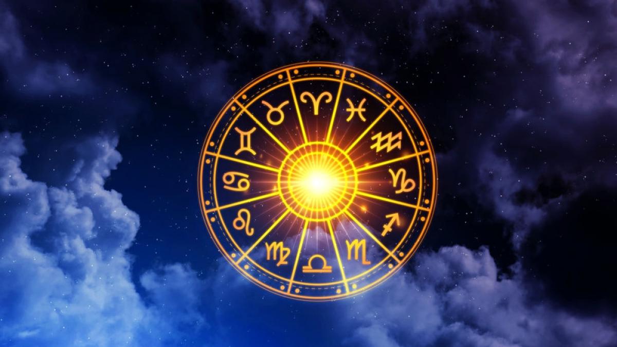 Două zodii care ar trebui să evite culoarea galben. Le poate adăuga ani în plus și le poate estompa farmecul natural