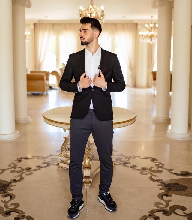 Fiul unui om politic, agresat în fața unui club! Printre cei implicați în scandal se numără și foști jucători ai echipei Poli Timișoara