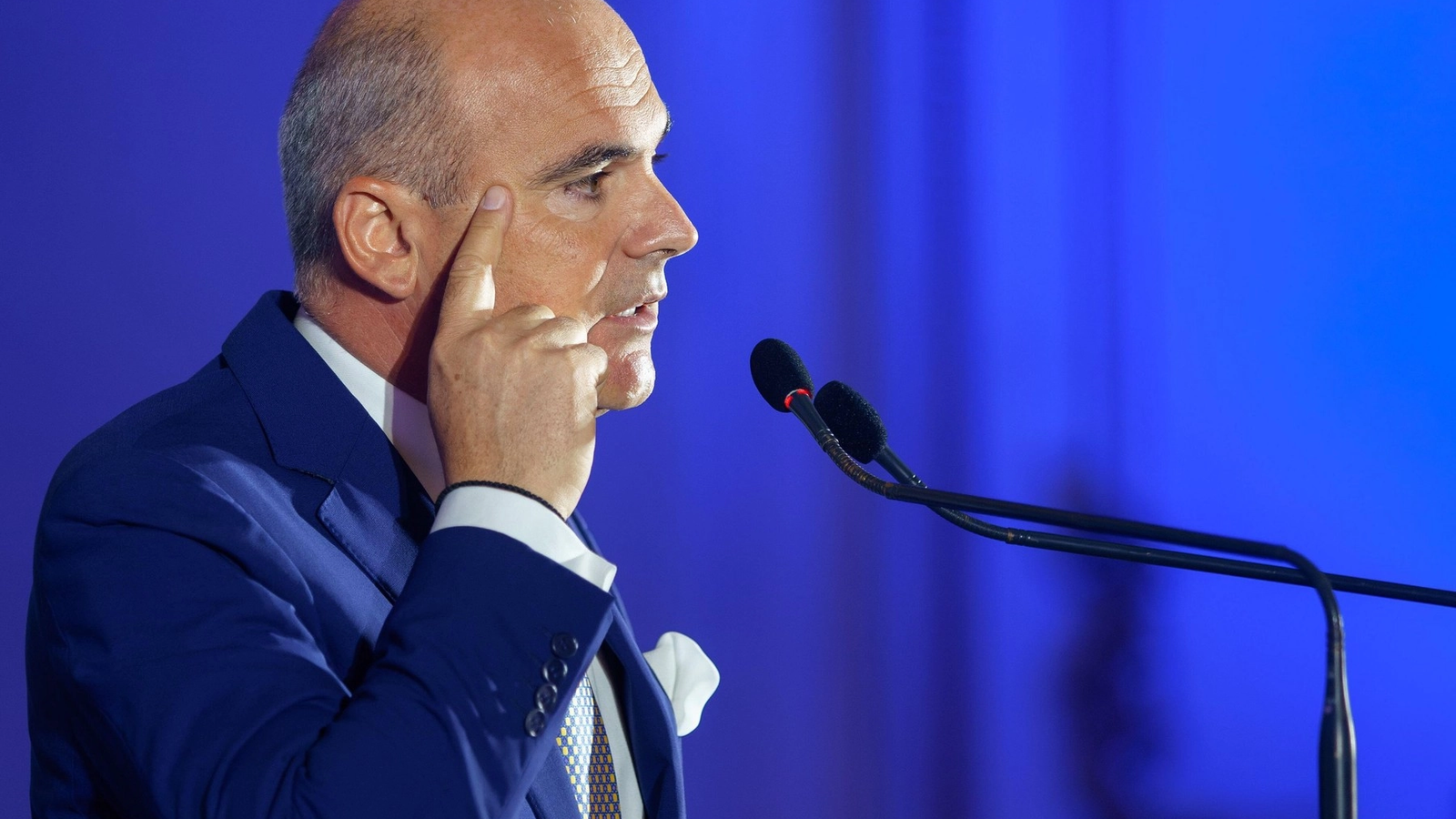 Rareș Bogdan, atac dur la adresa lui Ilie Bolojan! A criticat vehement hotărârea premierului, pe care a catalogat-o drept „greșită, aberantă”