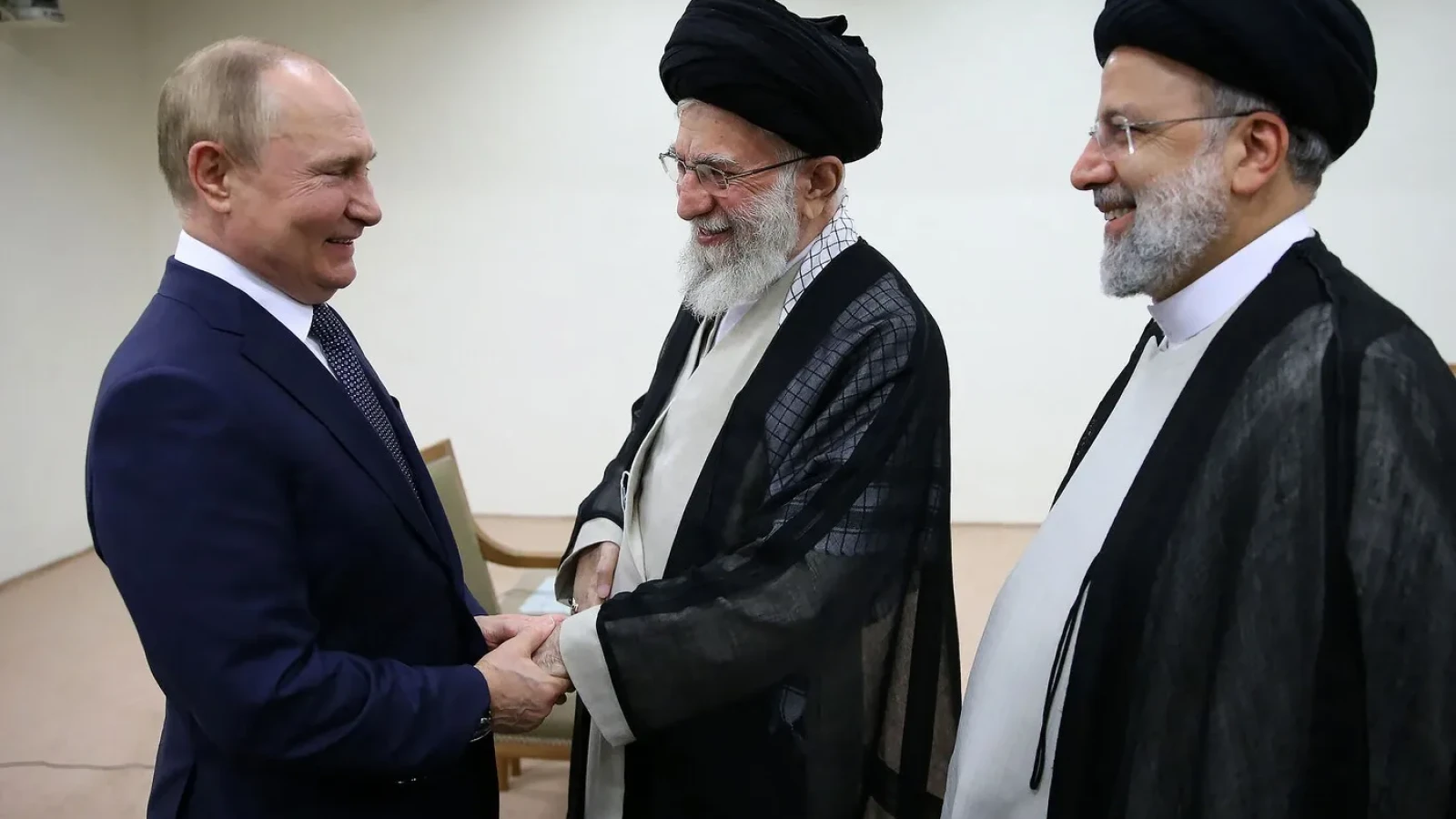 SITUAȚIA ESCALADEAZĂ! Rusia RĂSPUNDE după atacurile SUA și Israelului