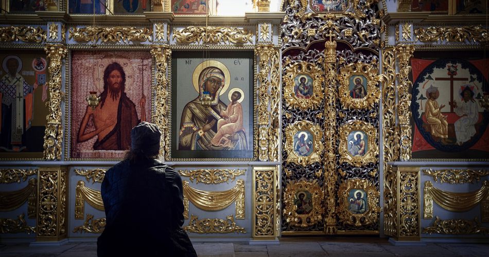 Sfântul pomenit pe 26 februarie este cunoscut pentru PUTEREA CARE RUPE BLESTEME și schimbă destine încercate. Rugăciunea care i-a adus pe mulți la liman