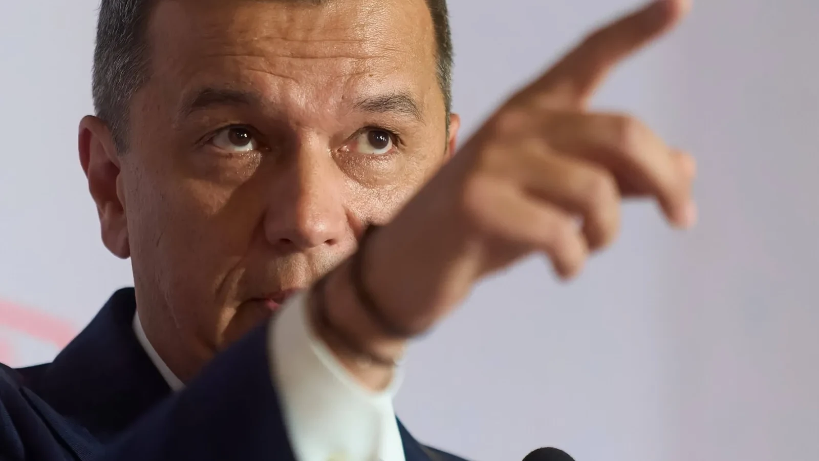 Sorin Grindeanu A BLOCAT DECIZIA RADICALĂ a lui Ilie Bolojan. Ce dezastru ar fi urmat pentru milioane de români
