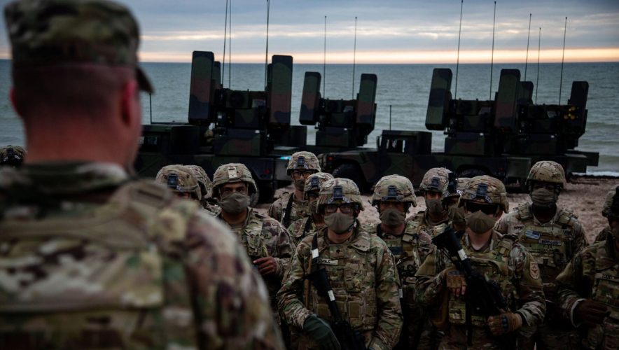 Se anunță tensiuni uriașe! Mii de militari NATO, în pregătiri intense pentru război