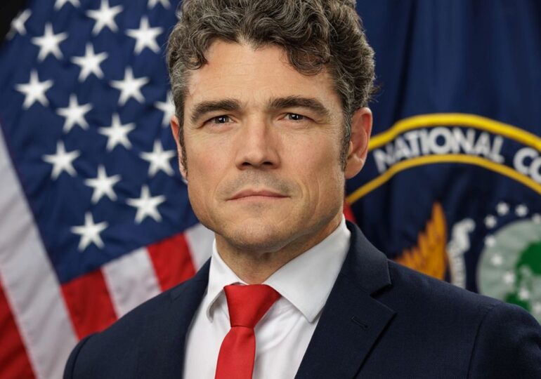 Trump, lovit din interior! Mâna sa dreaptă a demisionat în plin război cu Iranul