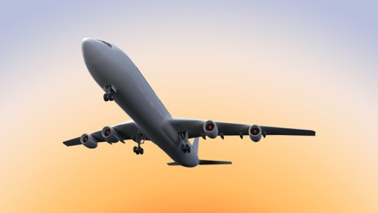 TEROARE în timpul zborului! Un avion cu 272 de oameni la bord a luat foc în aer. Pasagerii…