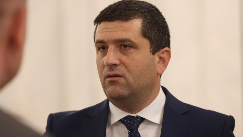 ANUNȚ DE ULTIM MOMENT de la Ministrul Apărării: „Azi-noapte, 21 de drone au venit spre România”