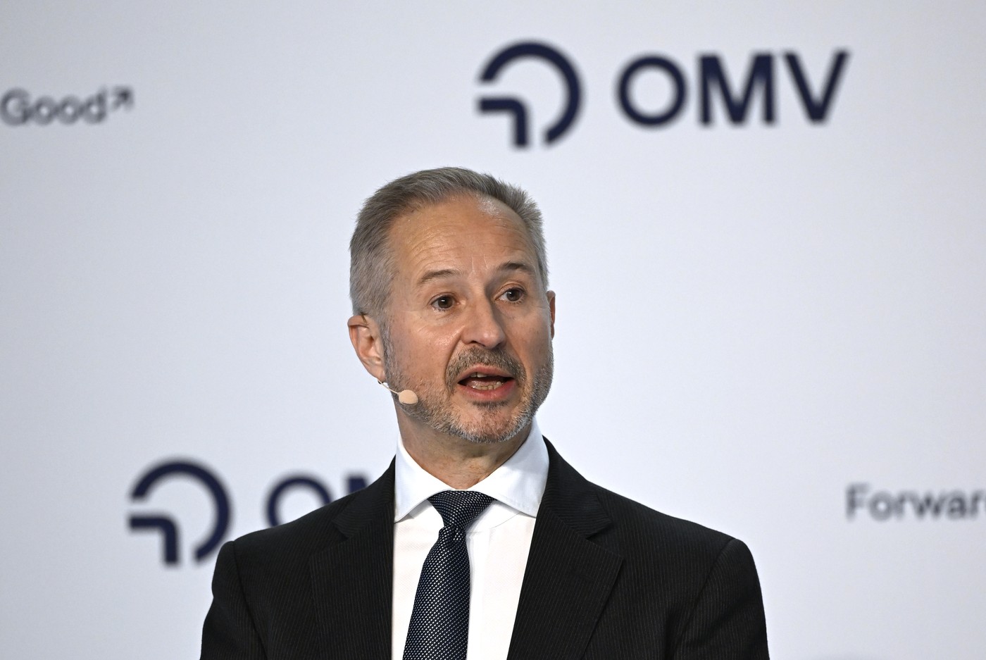 Șeful OMV trage un semnal de ALARMĂ! Criza de combustibil, în România…