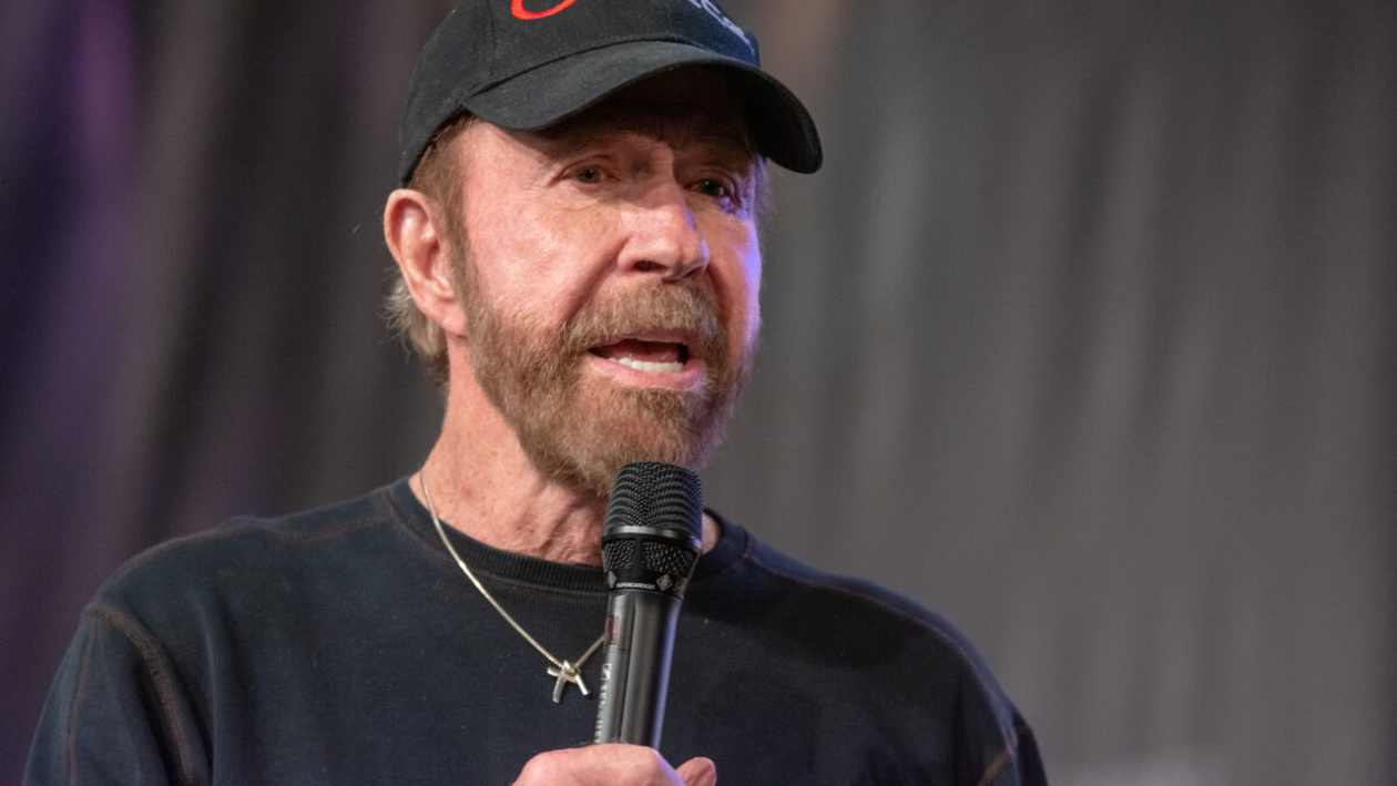 DOLIU IMENS în lumea filmului! Faimosul actor Chuck Norris a încetat din viață