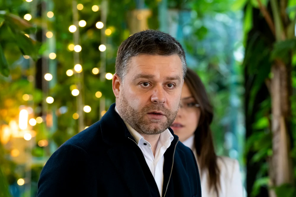 Ciprian Ciucu, ÎNJURAT în plină stradă! Ce SALARIU încasează primarul general