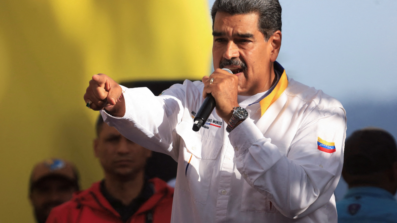 ȘTIRE DE ULTIMĂ ORĂ! Nicolas Maduro și soția sa, Cilia Flores, au…
